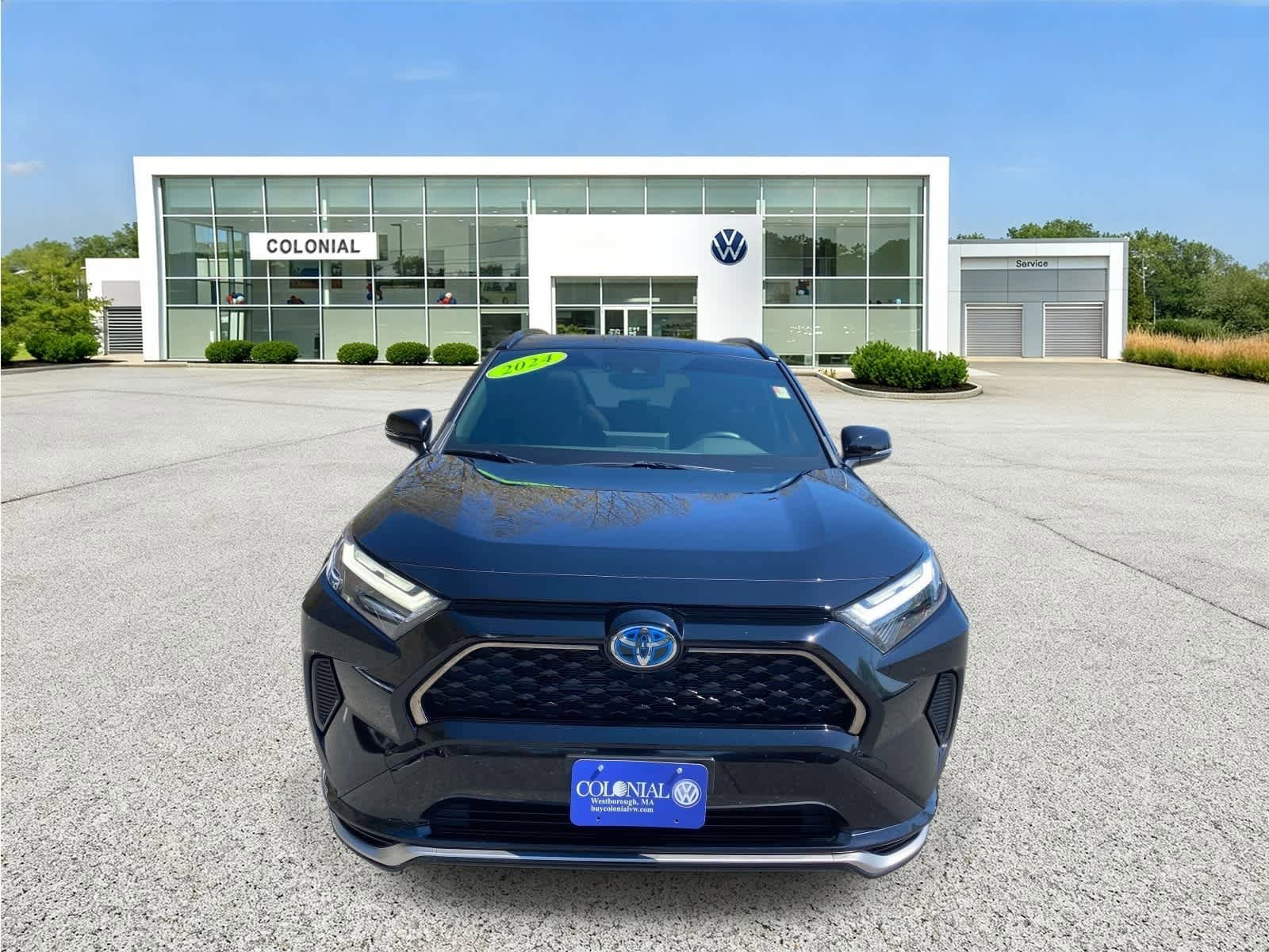 Used 2024 Toyota RAV4 SE w/ Weather & Moonroof Package AWD/4WD image 8