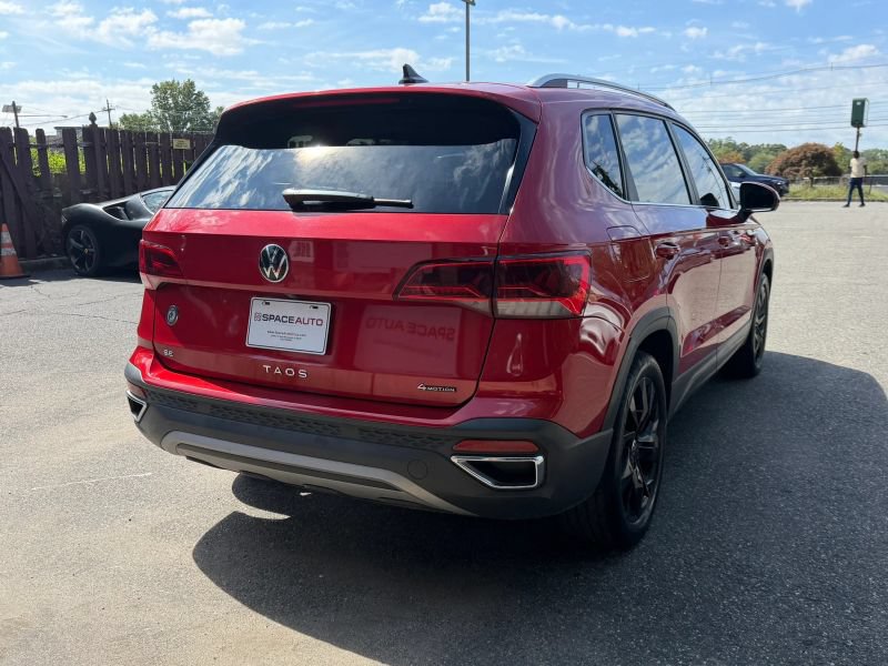 Used 2022 Volkswagen Taos SE AWD/4WD image 6