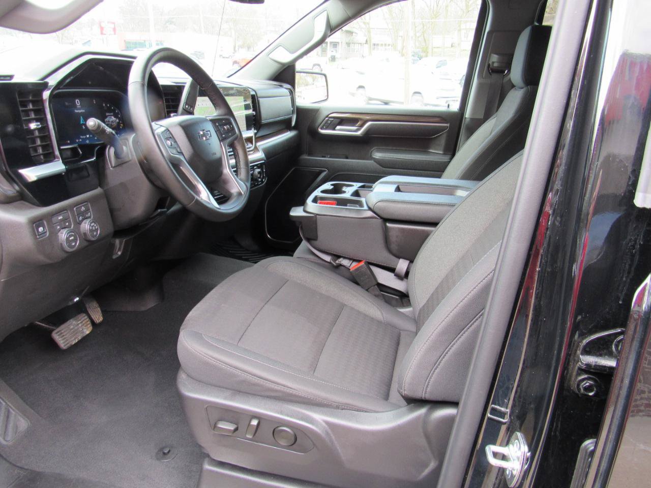 Used 2026 Chevrolet Silverado 1500 RST AWD/4WD image 14