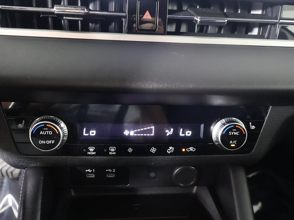 Used 2025 Mitsubishi Outlander SE FWD image 46