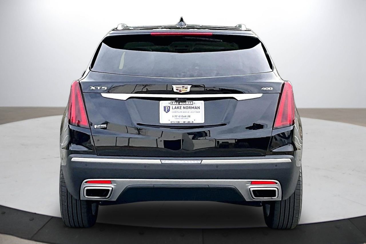 Used 2024 Cadillac XT5 Premium Luxury w/ Technology Package image 8