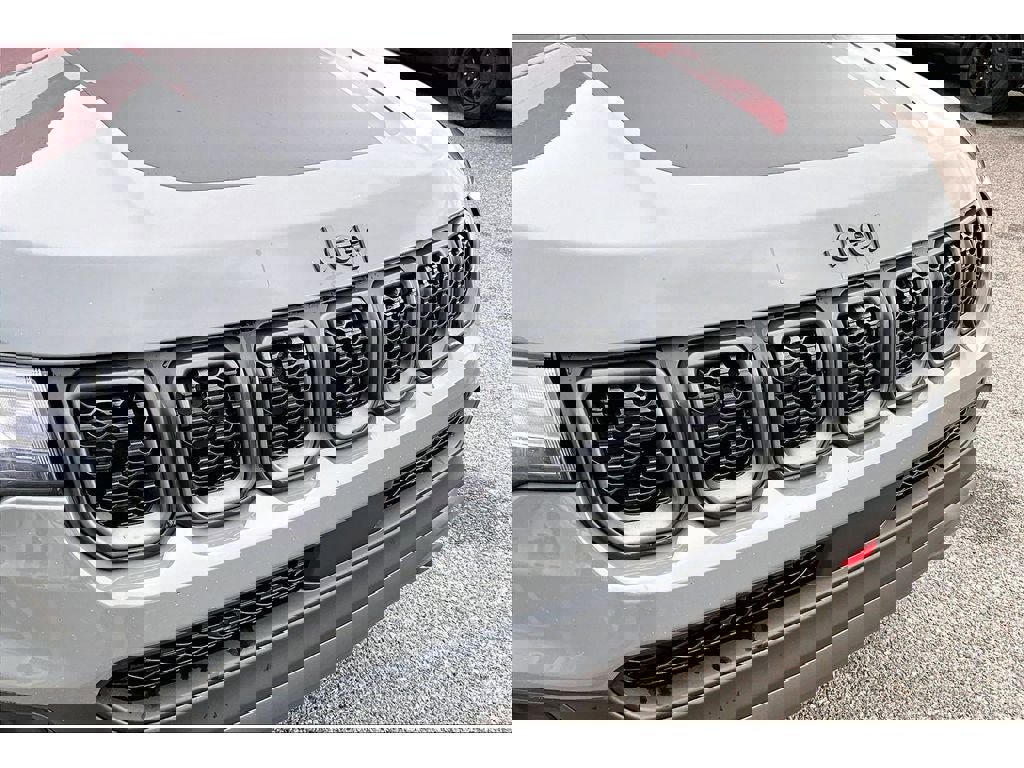 Used 2023 Jeep Compass Trailhawk image 31