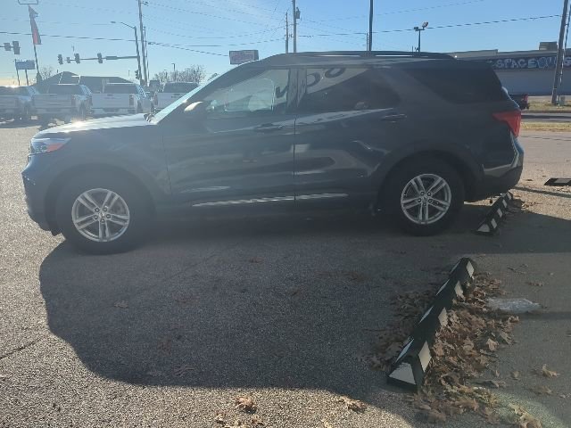 Used 2021 Ford Explorer XLT w/ Equipment Group 202A image 4