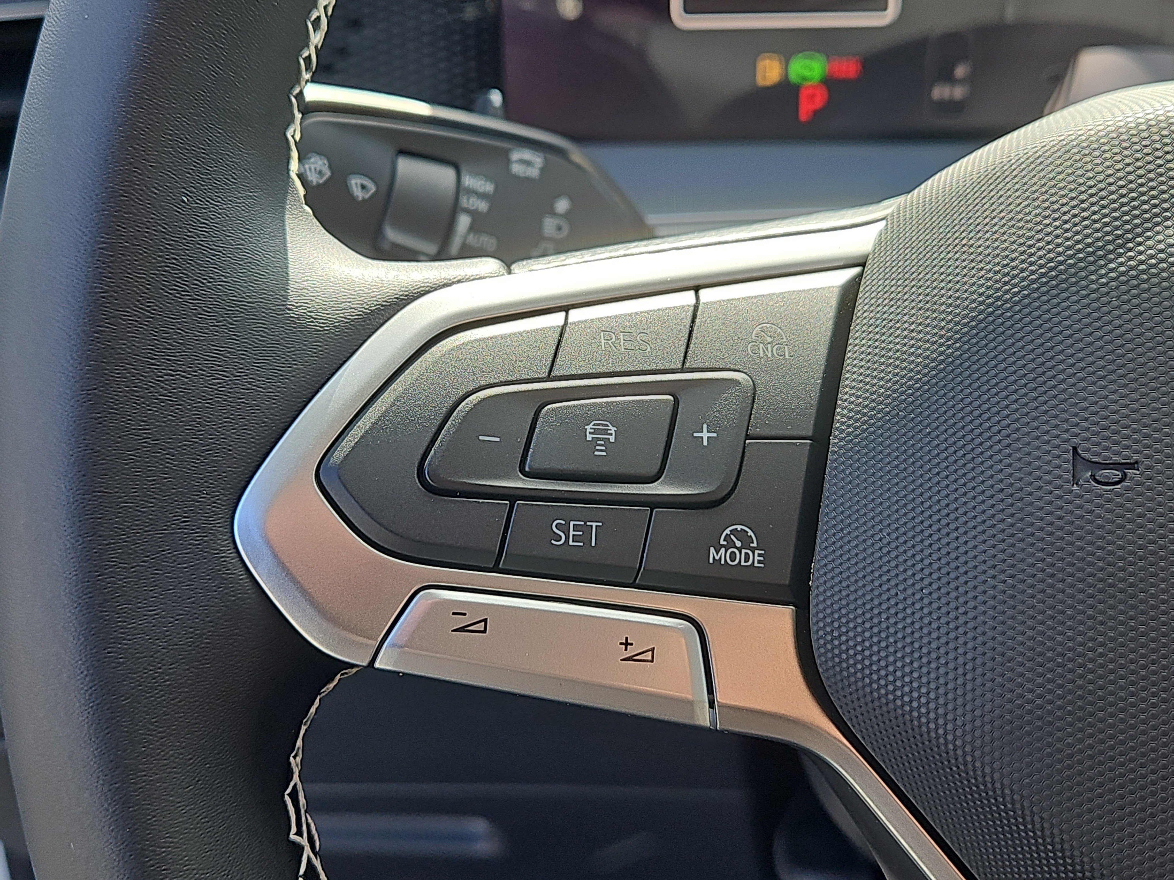 New 2026 Volkswagen Tiguan SE image 13