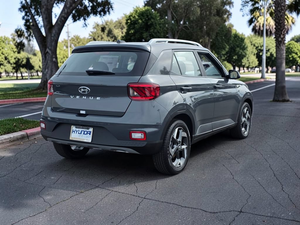 New 2026 Hyundai Venue SEL FWD image 5