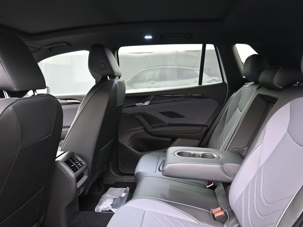 New 2026 Volkswagen Tiguan SE R-Line image 18