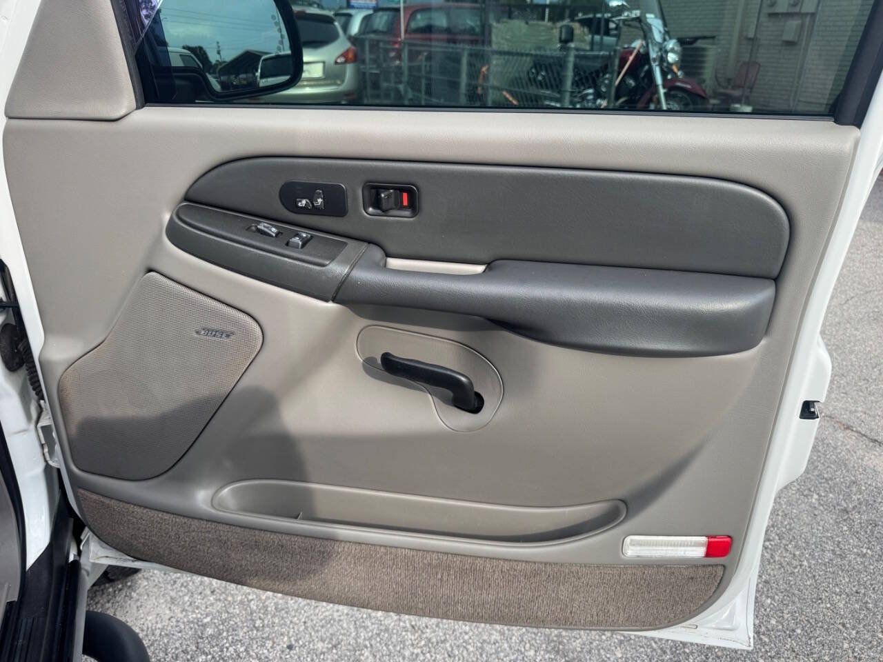 Used 2003 Chevrolet Suburban Z71 AWD/4WD image 19
