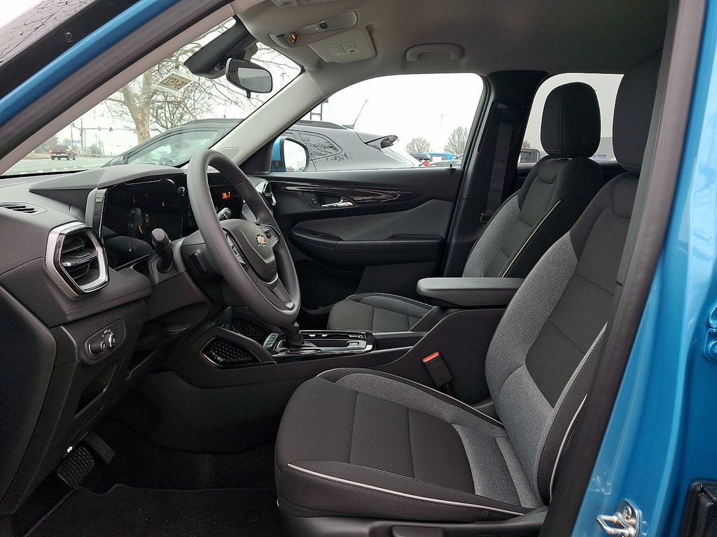 New 2026 Chevrolet TrailBlazer LT w/ LPO, Blackout Package FWD image 9