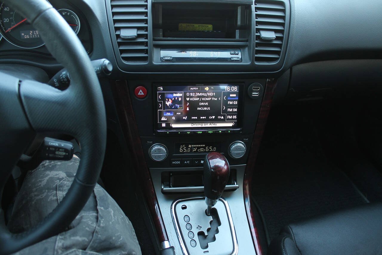Used 2007 Subaru Outback 2.5i Limited w/ Popular Equipment Group 2A AWD/4WD image 45