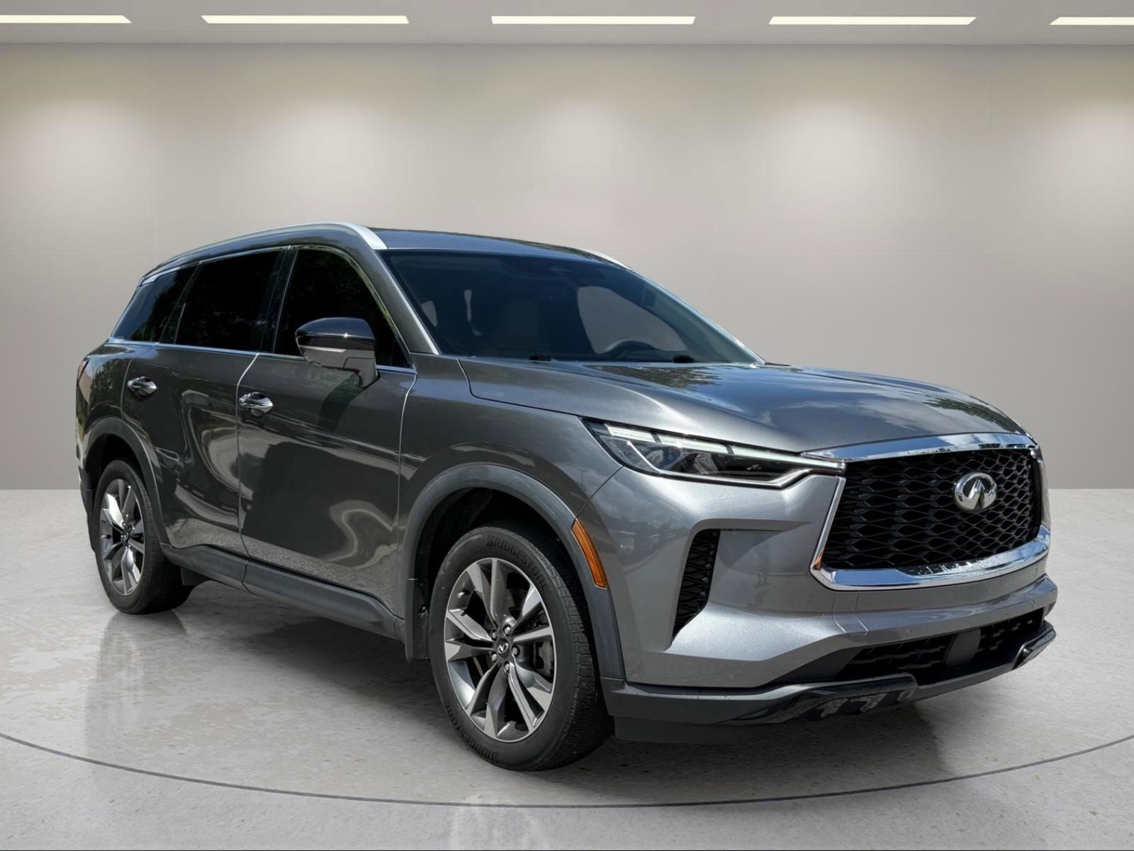 Used 2023 INFINITI QX60 Luxe FWD image 3