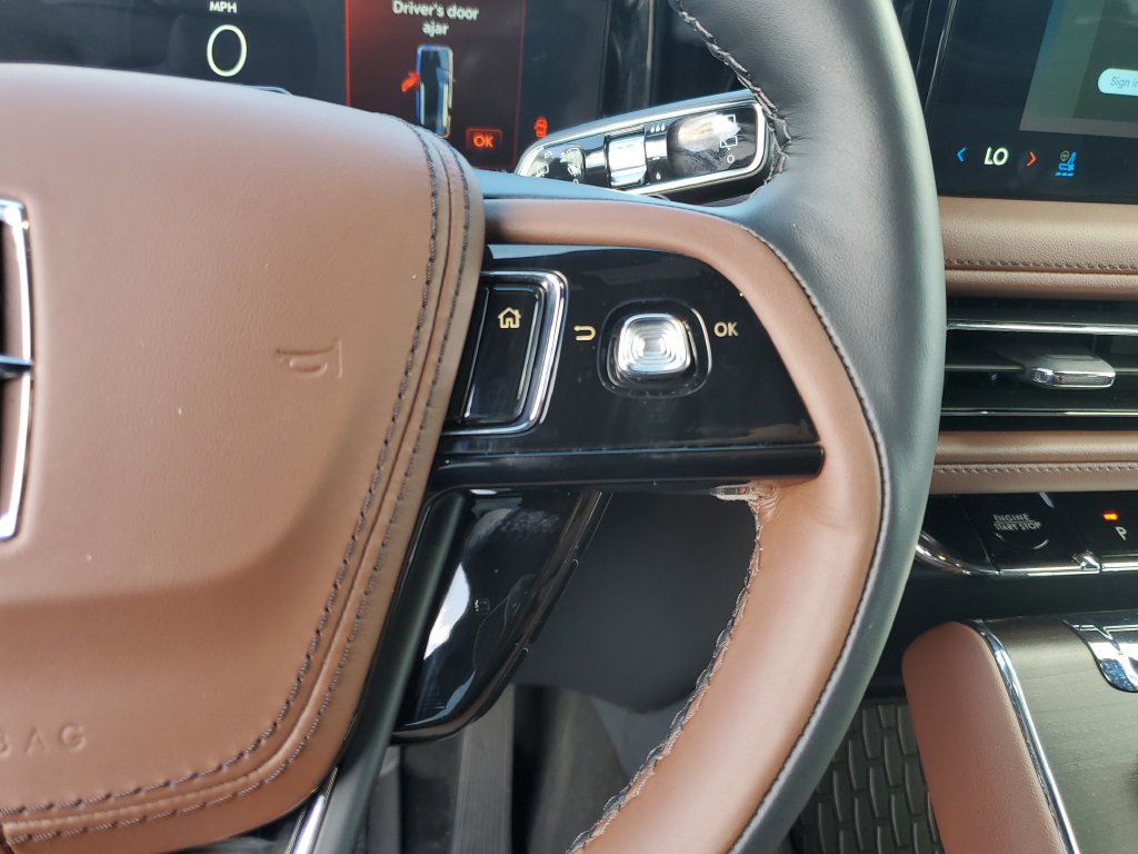 New 2026 Lincoln Aviator Reserve w/ Luxury Package RWD image 25
