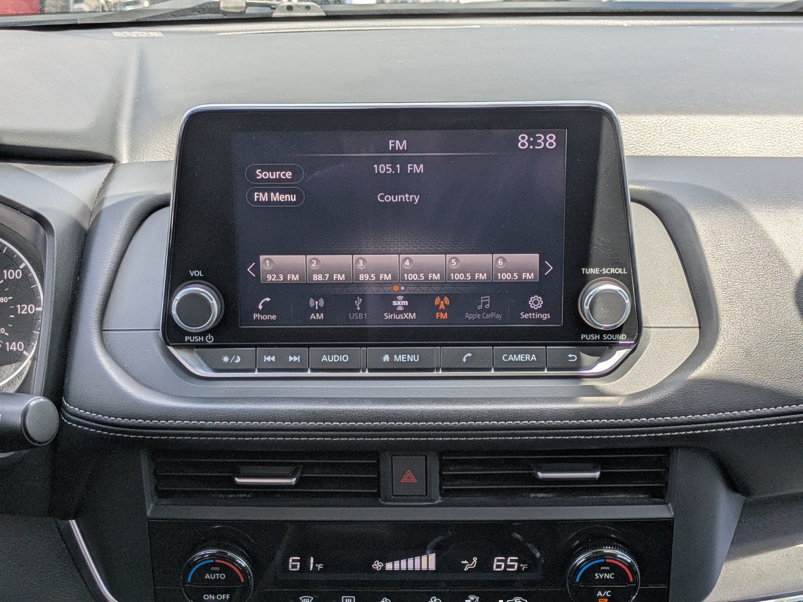 Used 2024 Nissan Rogue SV FWD image 18
