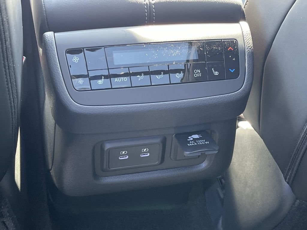 New 2026 Nissan Pathfinder Platinum AWD/4WD image 18
