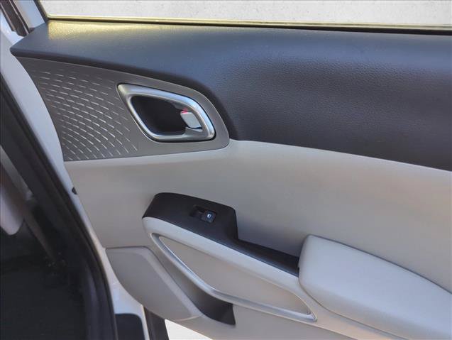 Used 2025 Kia Soul LX FWD image 27