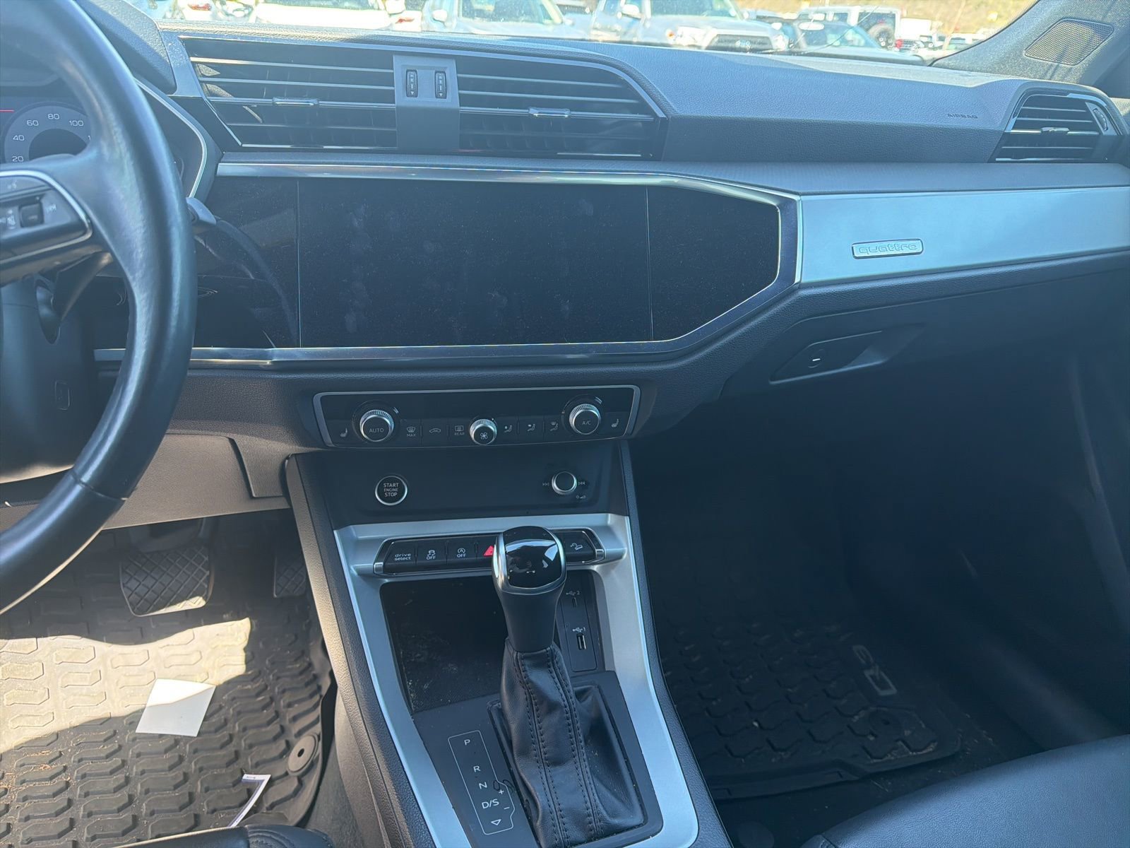 Used 2021 Audi Q3 2.0T Premium image 11