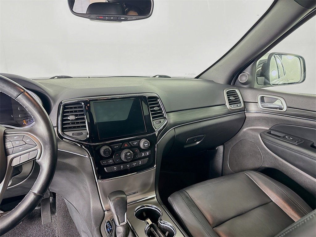 Used 2020 Jeep Grand Cherokee Limited w/ Trailer Tow Group IV image 23