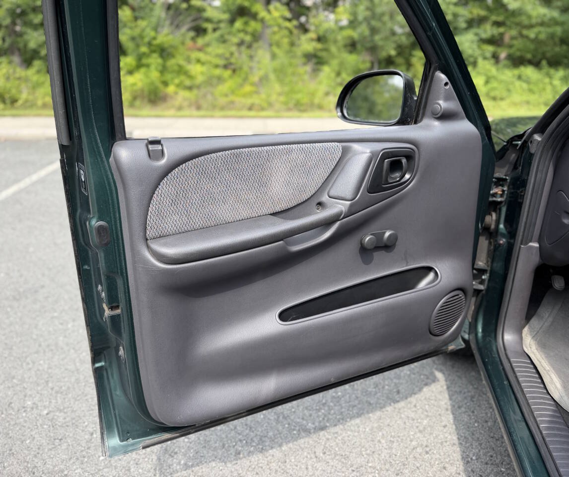 Used 1999 Dodge Dakota Sport RWD image 12