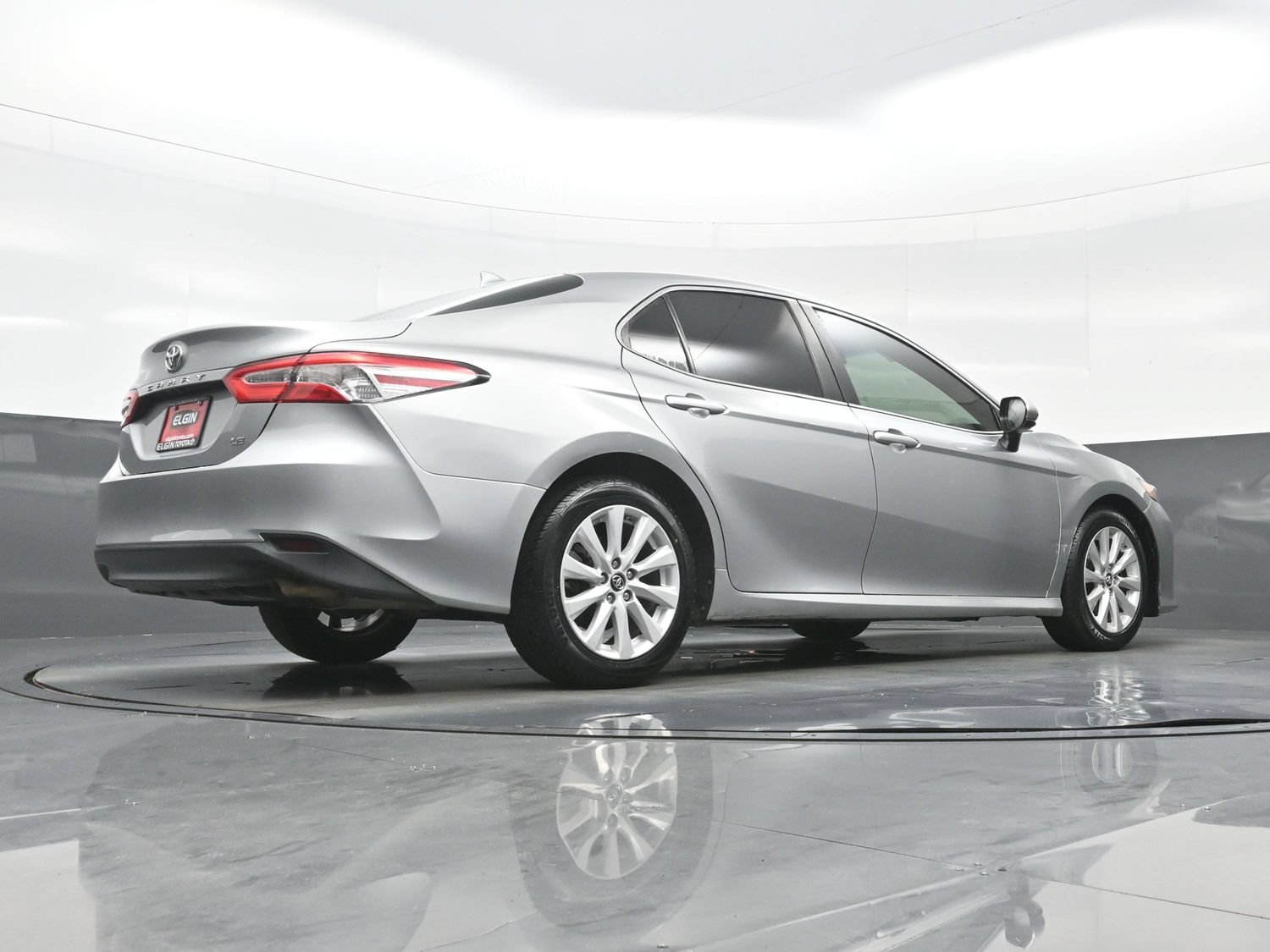 Used 2019 Toyota Camry LE FWD image 31