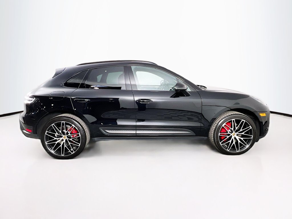 Certified 2024 Porsche Macan S AWD/4WD image 8