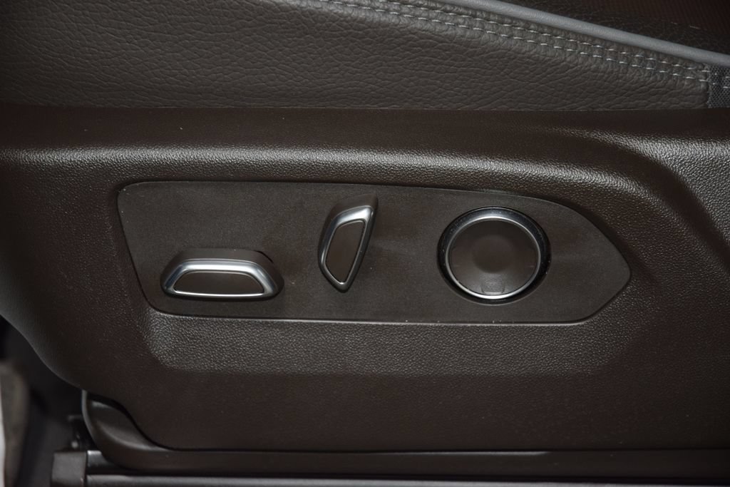 Used 2024 GMC Sierra 1500 Denali AWD/4WD image 44