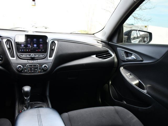 Used 2023 Chevrolet Malibu LT image 16