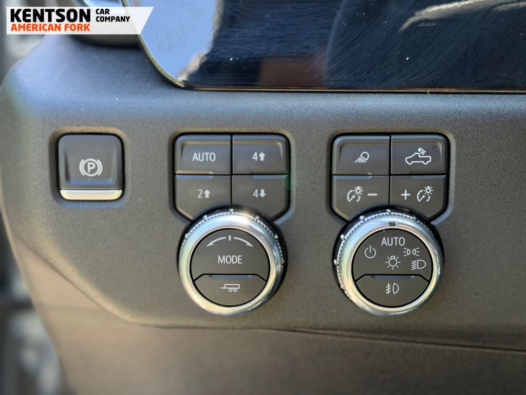 Used 2026 GMC Sierra 3500 SLT AWD/4WD image 17