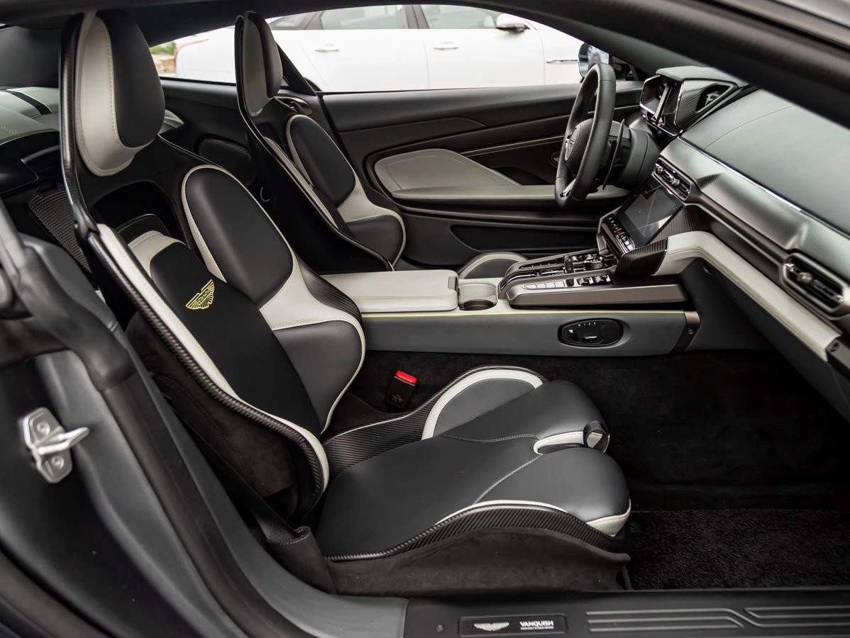 Used 2025 Aston Martin Vanquish image 22
