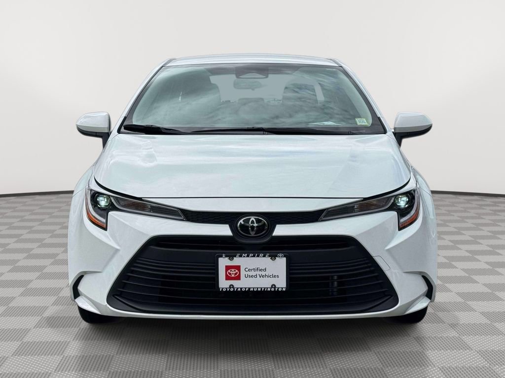Used 2023 Toyota Corolla LE FWD video 2