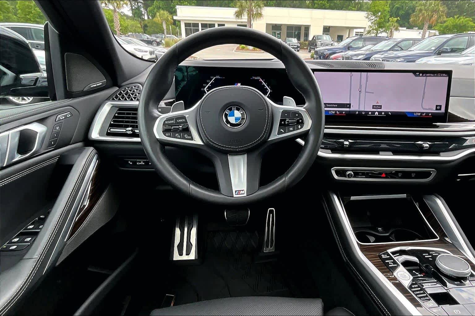 Certified 2024 BMW X6 xDrive40i w/ Premium Package AWD/4WD image 6