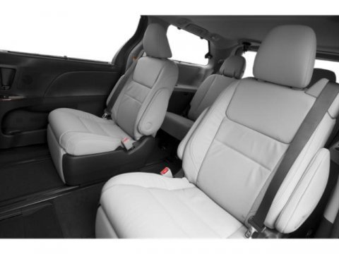Used 2015 Toyota Sienna L image 14