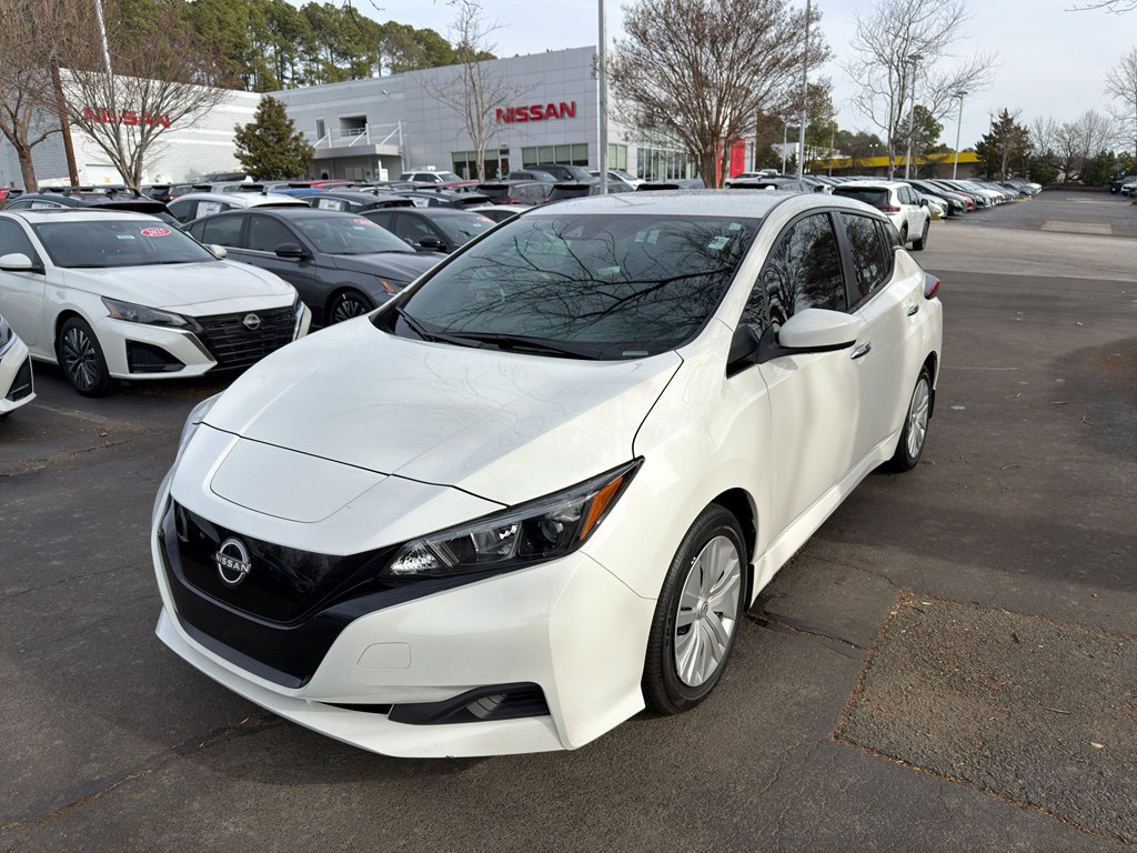 Used 2024 Nissan Leaf S image 3