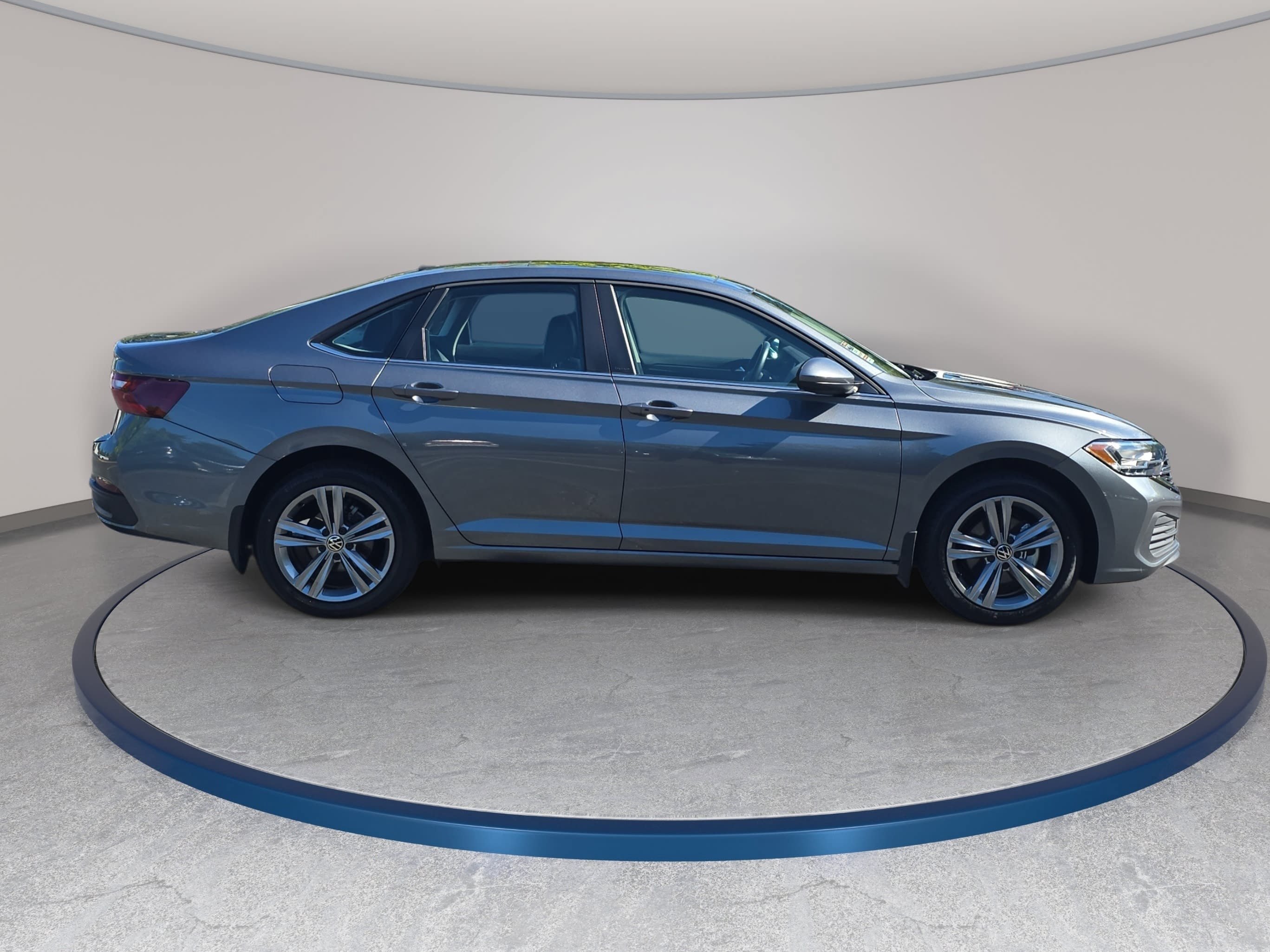 Certified 2023 Volkswagen Jetta SE w/ Panoramic Sunroof Package FWD image 4
