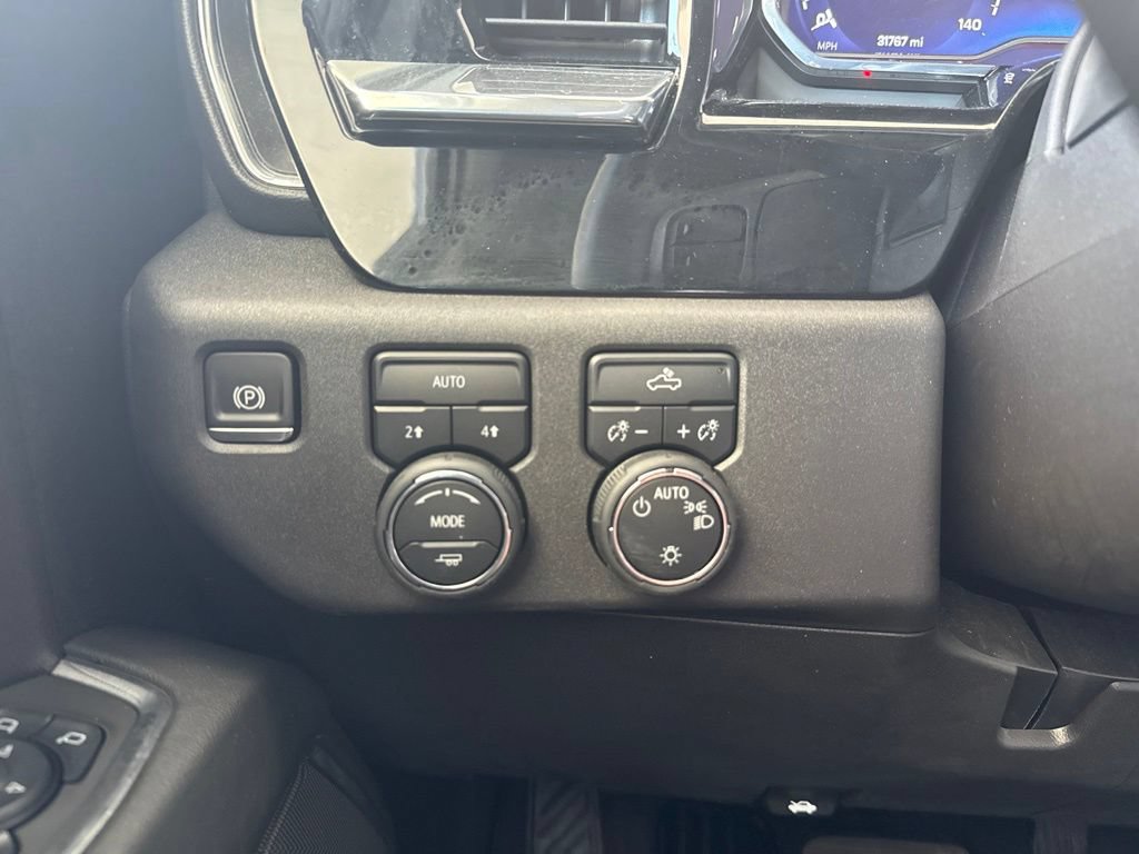 Used 2024 Chevrolet Silverado 1500 LT AWD/4WD image 27