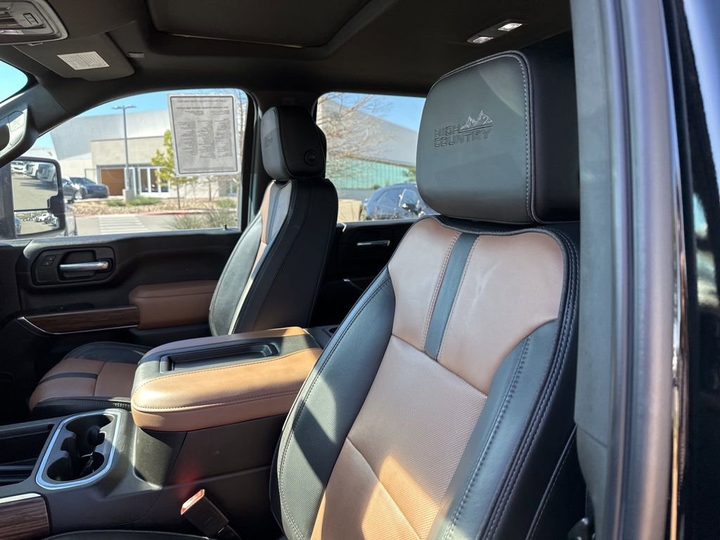 Used 2021 Chevrolet Silverado 3500 High Country image 27