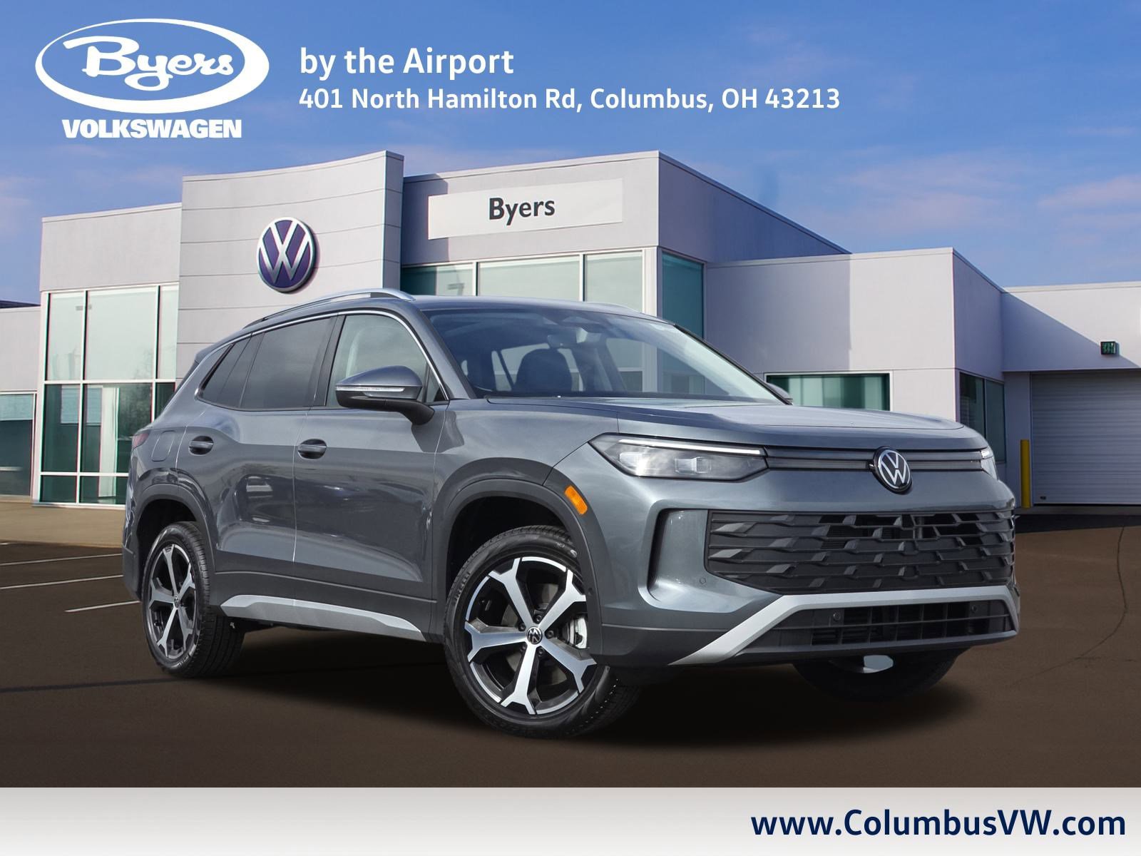 New 2025 Volkswagen Tiguan SE image 1