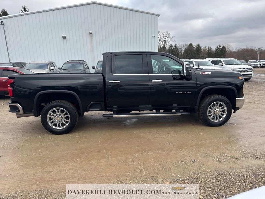 Used 2025 Chevrolet Silverado 2500 LTZ w/ LTZ Plus Package image 7