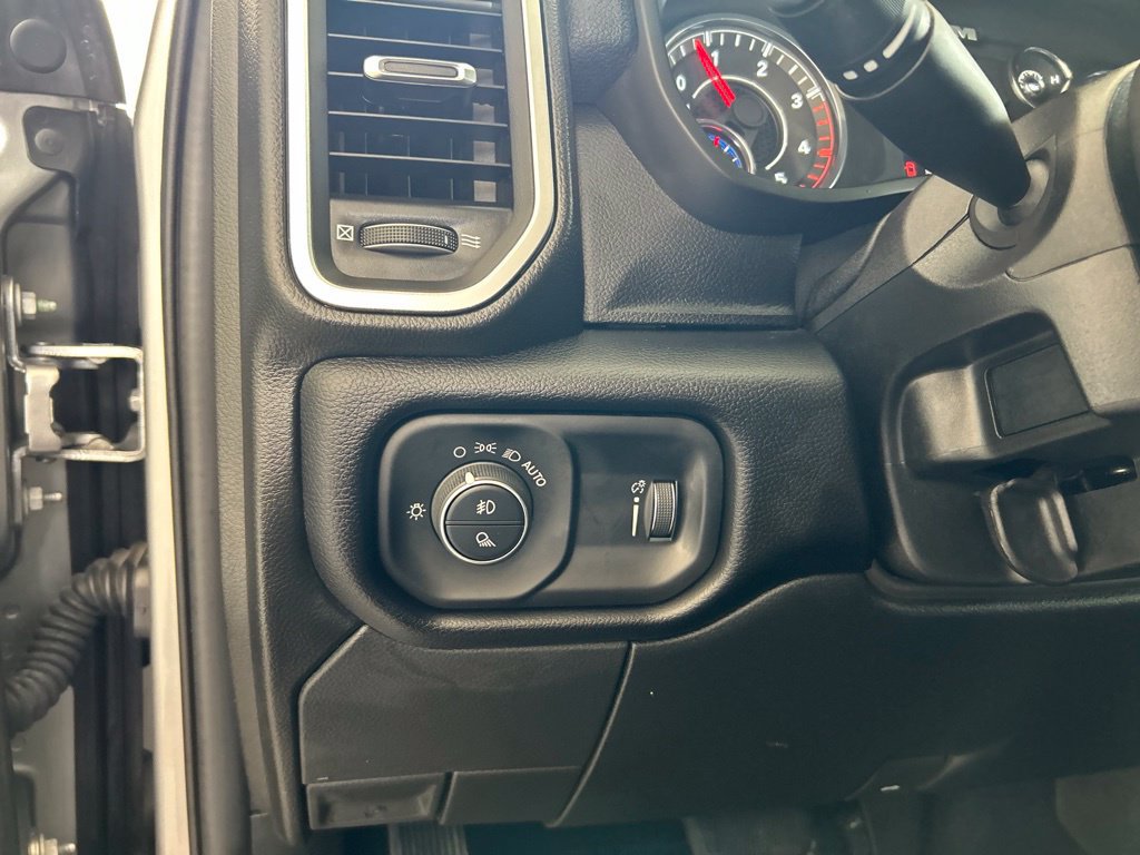 Used 2024 RAM 3500 Big Horn AWD/4WD image 43