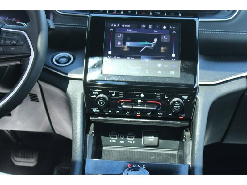 Used 2023 Jeep Grand Cherokee L Laredo AWD/4WD image 17