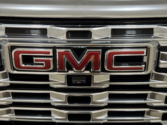New 2026 GMC Terrain Denali w/ LPO, Floor Liner Package AWD/4WD image 32