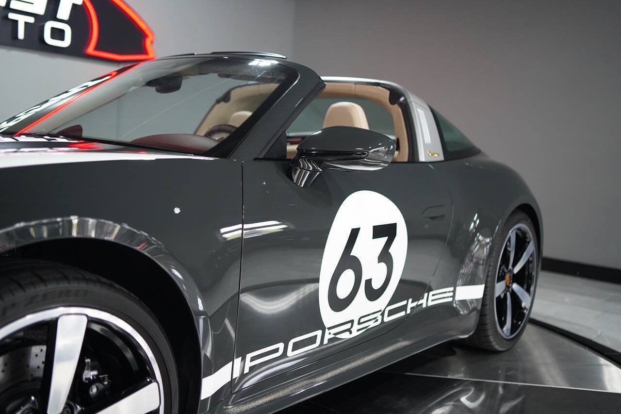 Used 2021 Porsche 911 Targa 4S Heritage Design AWD/4WD image 18