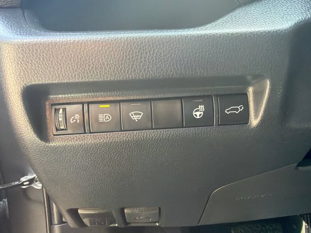 Used 2020 Toyota RAV4 XLE Premium AWD/4WD image 26
