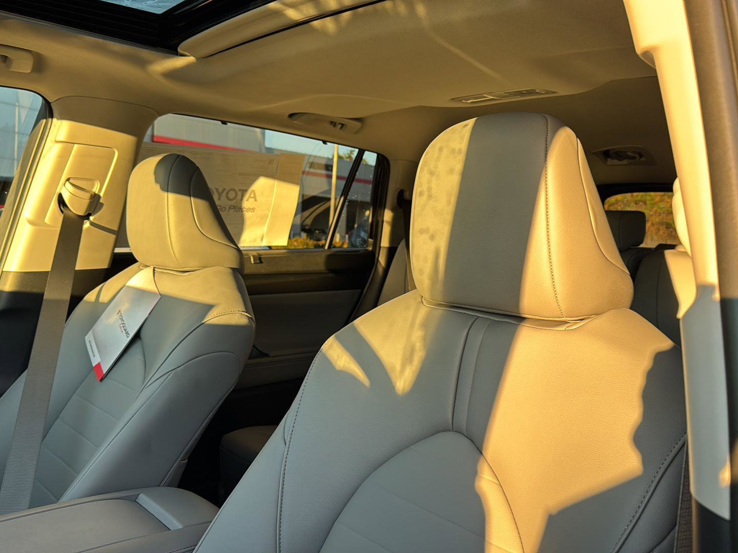 New 2026 Toyota Highlander XLE image 26