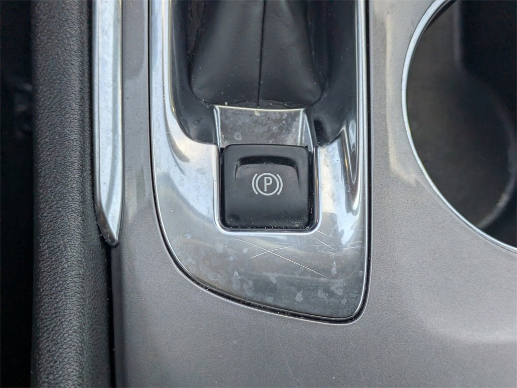 Used 2024 Chevrolet Malibu LT image 22