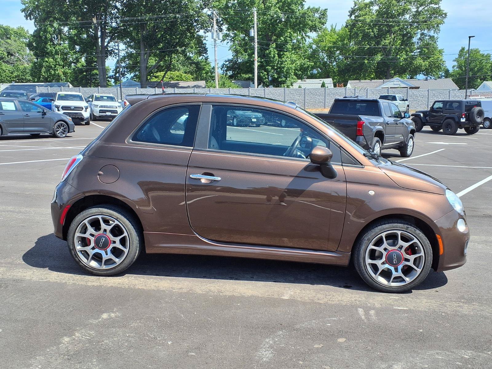 Used 2013 FIAT 500 Sport FWD image 2