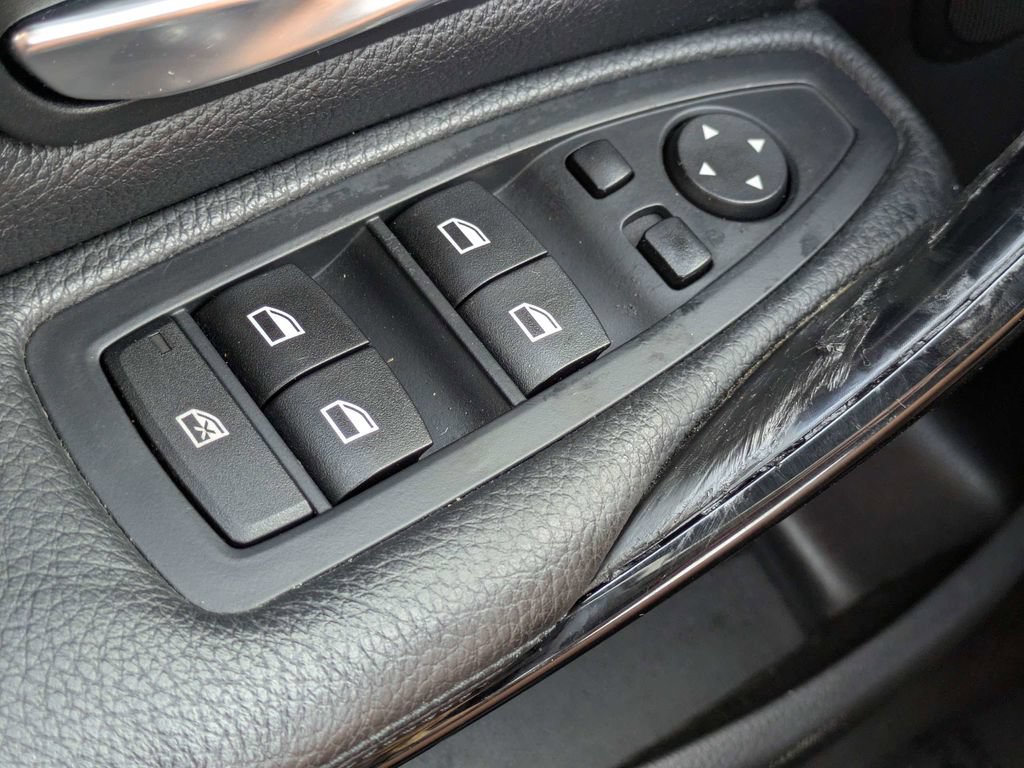 Used 2014 BMW 335i Sedan RWD image 21