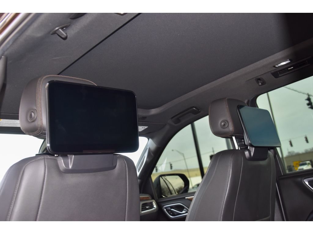 Used 2021 Chevrolet Suburban High Country w/ Premium Package image 14