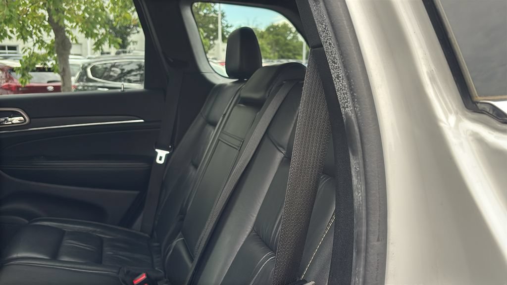 Used 2016 Jeep Grand Cherokee Limited AWD/4WD image 28