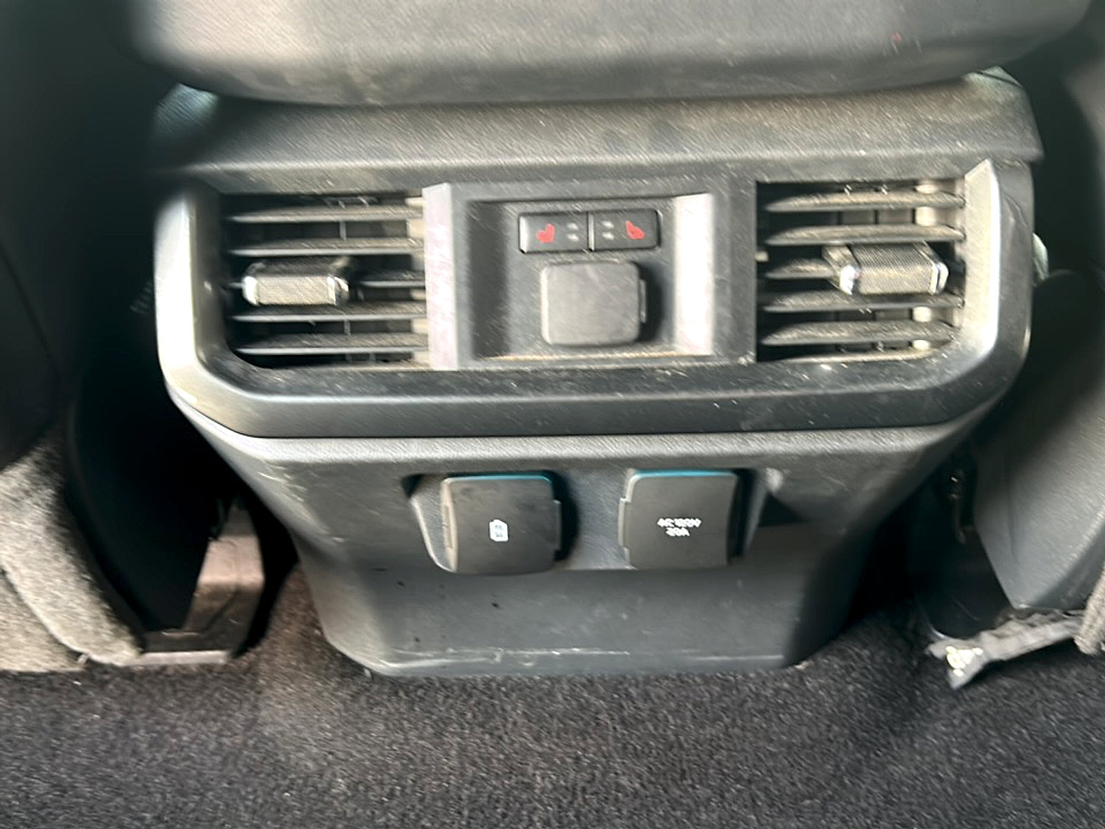 Used 2022 Ford F150 Lariat w/ Equipment Group 502A High AWD/4WD image 7