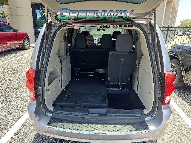 Used 2019 Dodge Grand Caravan SE w/ UConnect Hands-Free Group FWD image 13