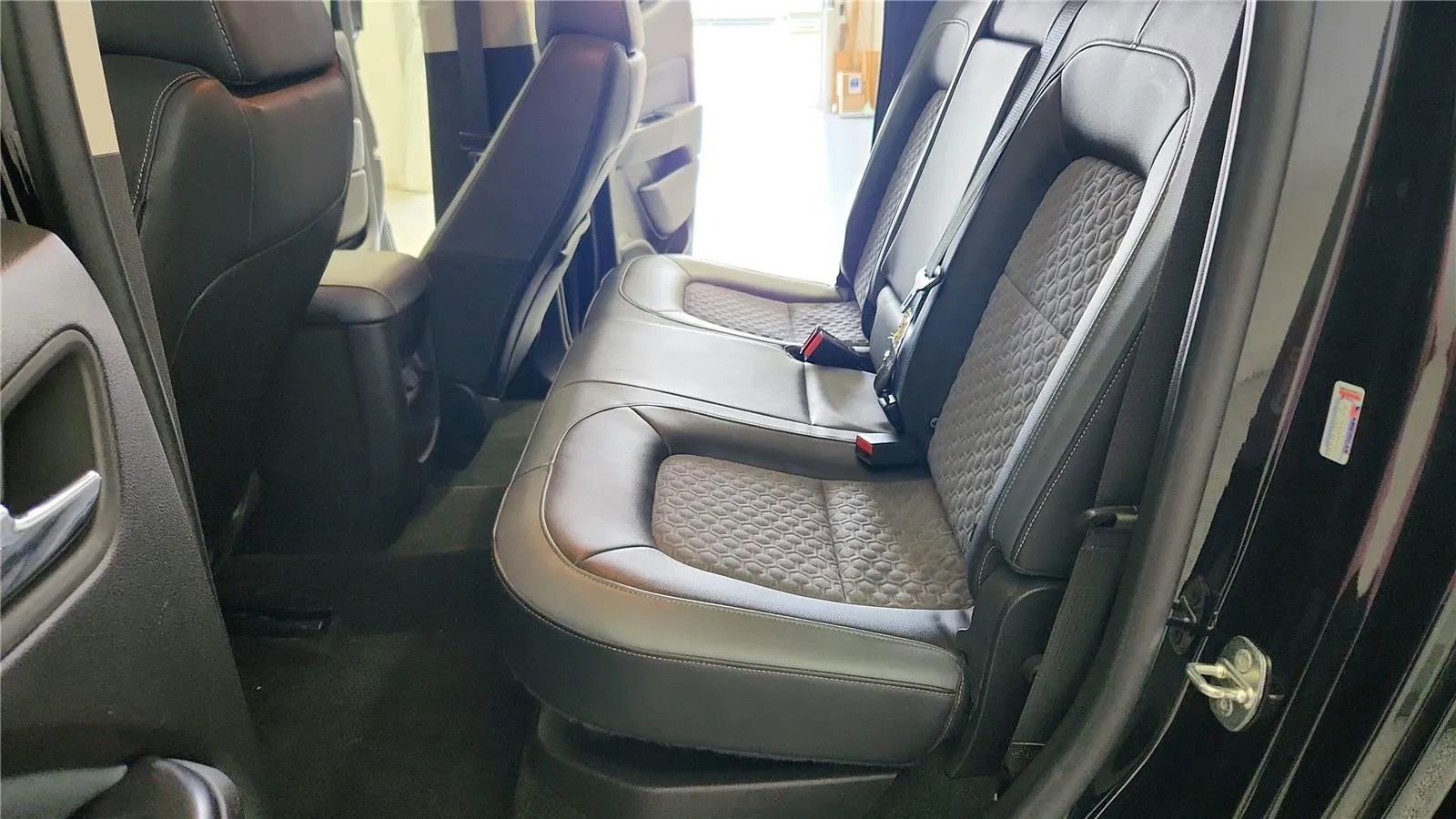 Used 2017 Chevrolet Colorado Z71 image 32